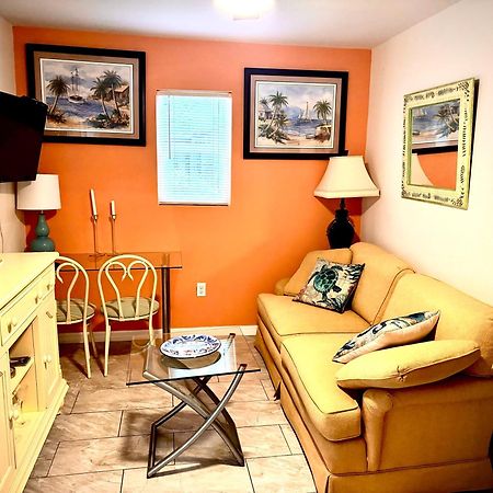 ~ Cozy In-Law Apartment Close To Siesta Key ~ Sarasota Dış mekan fotoğraf